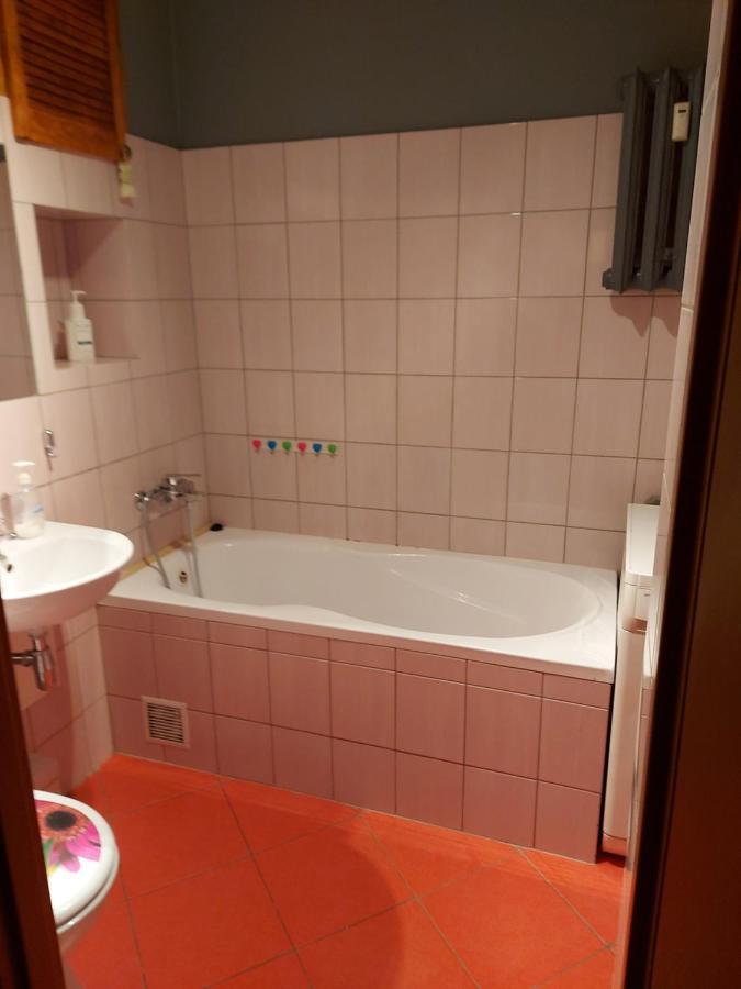 Apartament Sloneczny Konin  Exteriör bild